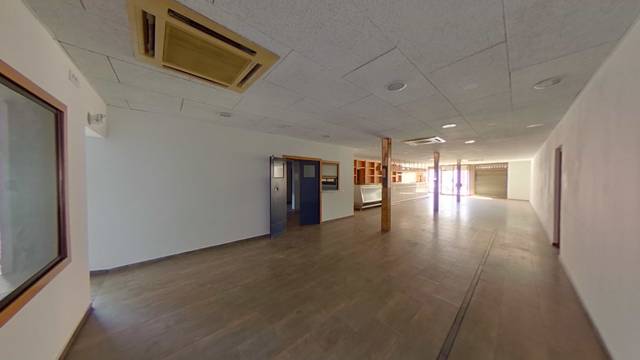 Local comercial en Venta en Joanot Martorel, 9-11,  11 en Congost