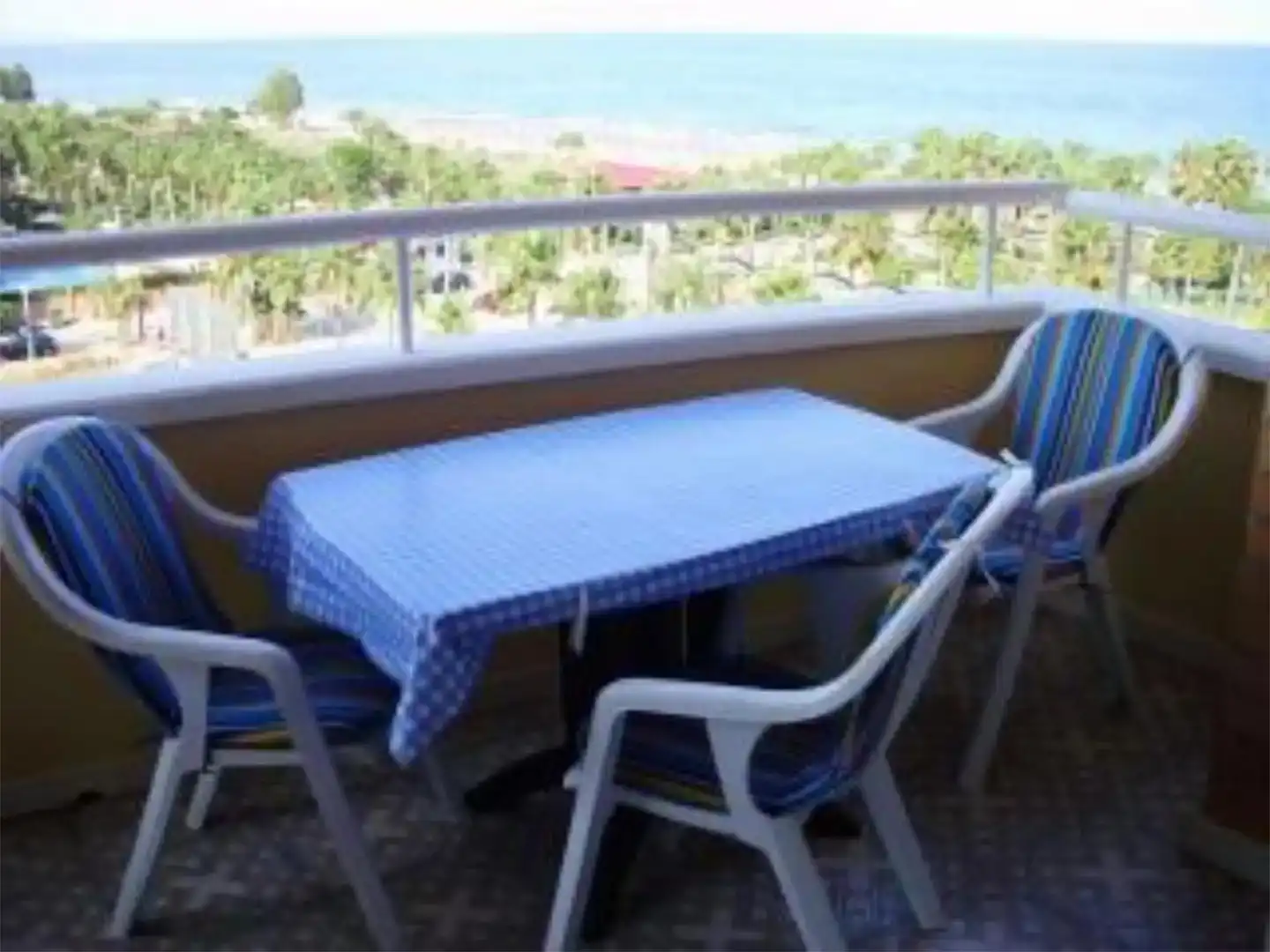 Terrasse von Wohnungen zur Miete in Oropesa del Mar / Orpesa mit Klimaanlage, Schwimmbad und Balkon