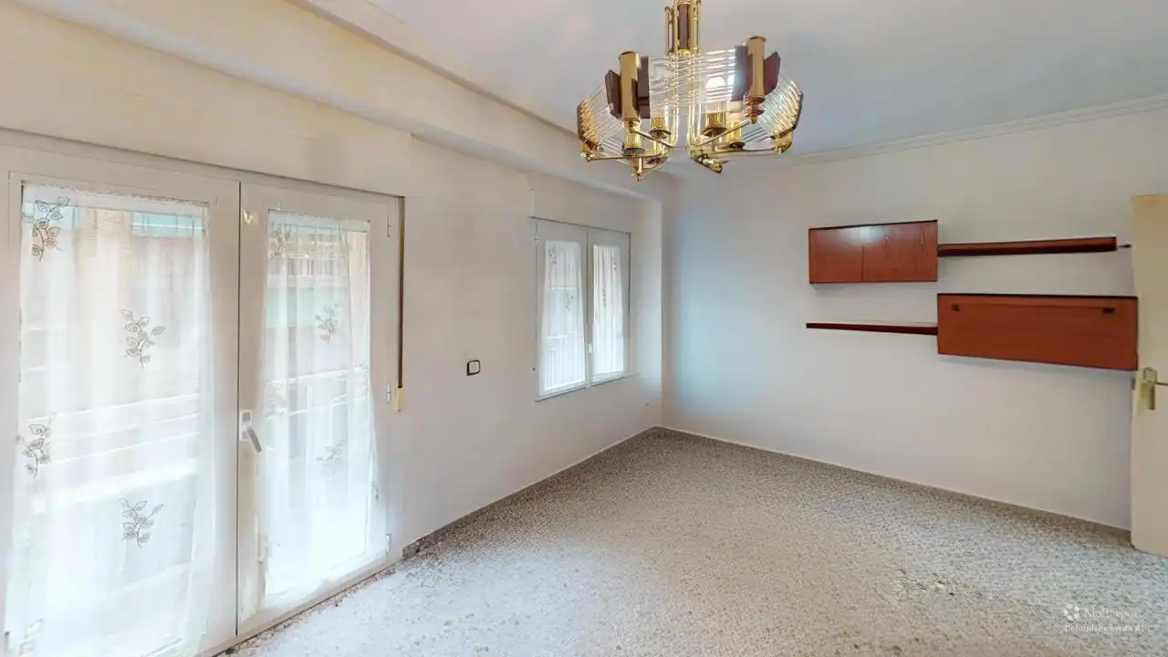 Flat for sale in Alicante / Alacant  with Air Conditioner, Furnished and Balcony