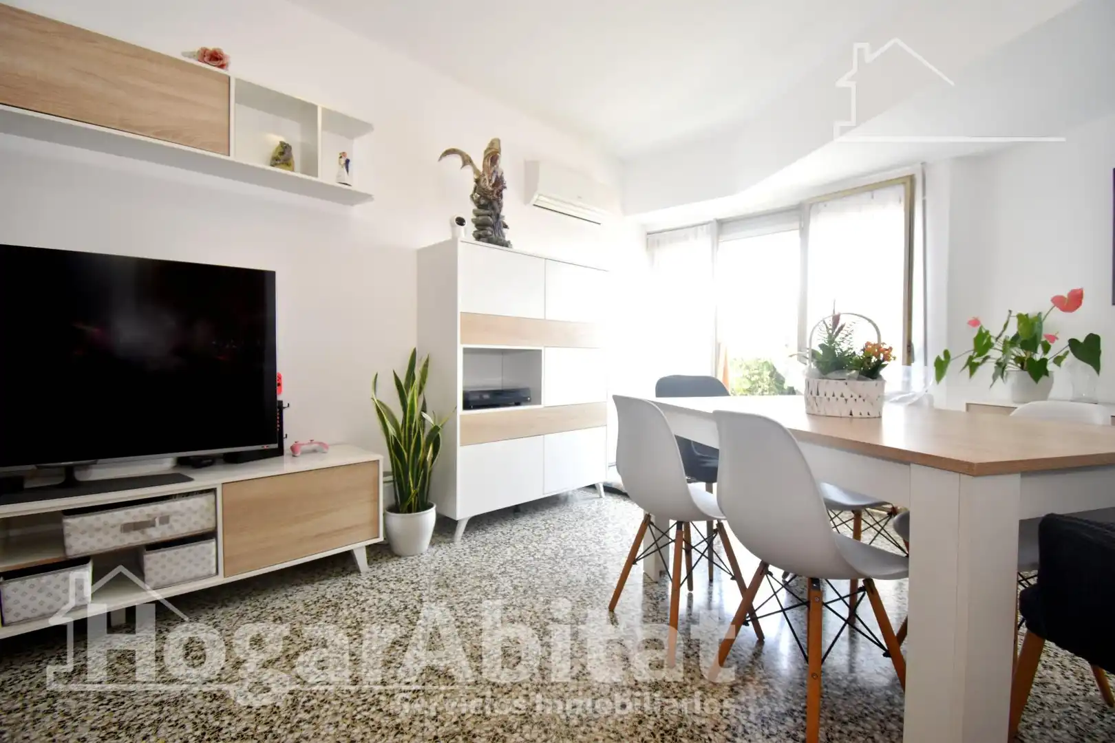 Sala de estar de Piso en venta en Castellón de la Plana / Castelló de la Plana con Aire acondicionado, Calefacción y Amueblado