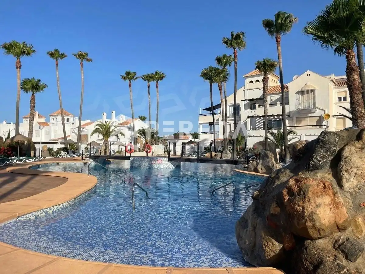 Vista exterior de Apartamento en venta en Roquetas de Mar con Aire acondicionado, Jardín privado y Terraza