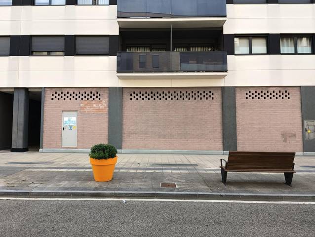Local comercial en Alquiler en Berriozar