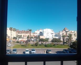 Vista exterior de Pis de lloguer en El Ejido amb Terrassa i Balcó