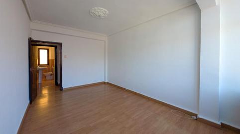 Foto 2 von Wohnung zum Verkauf in Barrio Puente, Santa María de Cayón, Cantabria