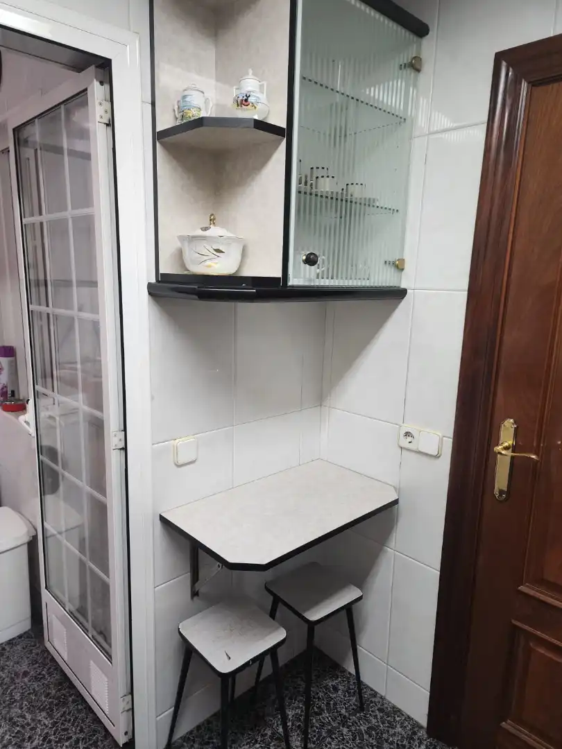 Kitchen of Flat for sale in L'Hospitalet de Llobregat  with Furnished, Oven and Washing machine