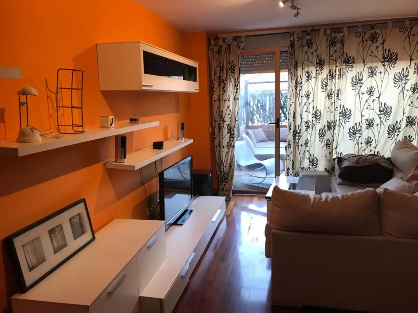 Living room of Flat for sale in Torrelavega   with Heating, Private garden and Storage room