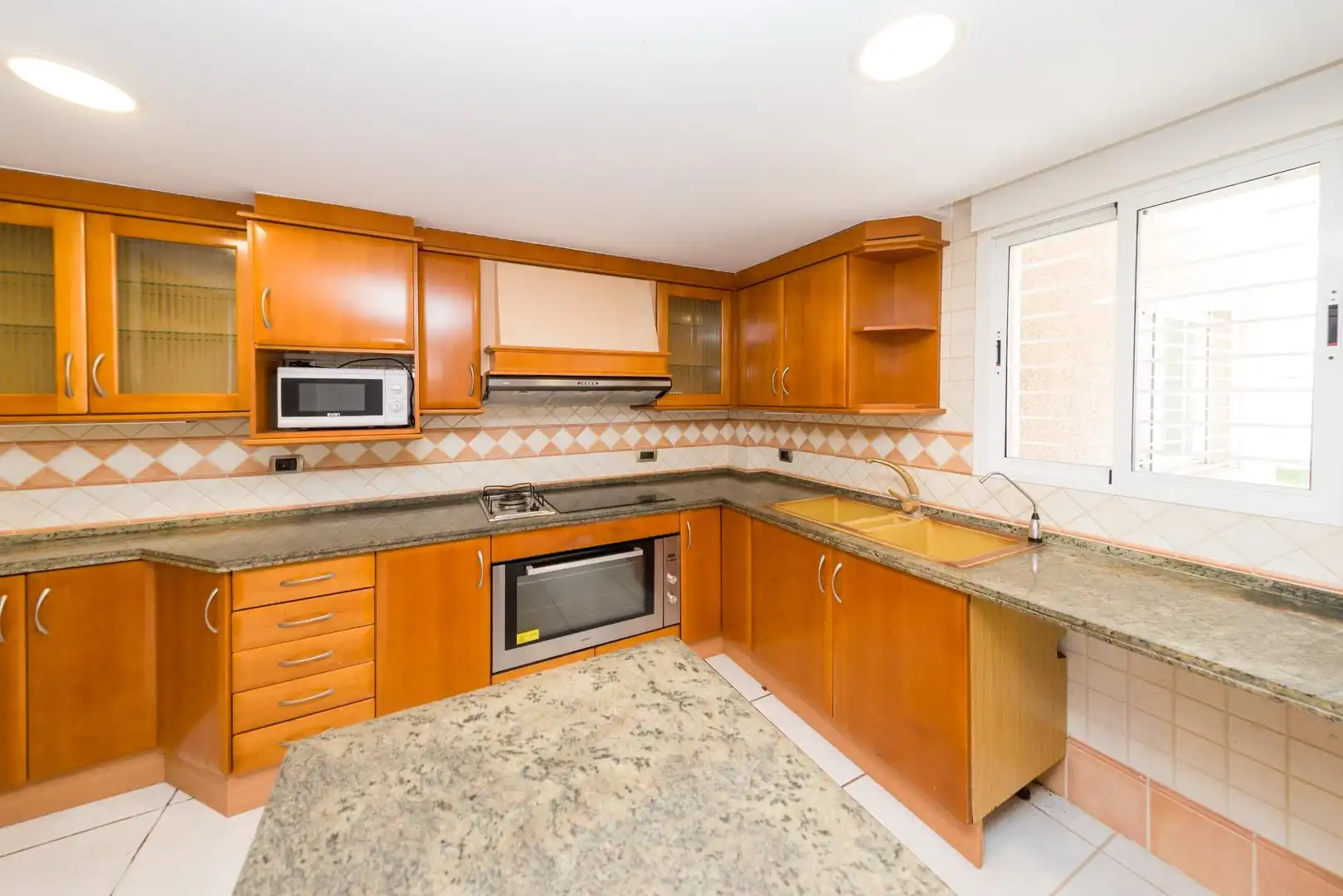 Chalet con piscina en venta en Calle SIGALERO 29, imagen 10
