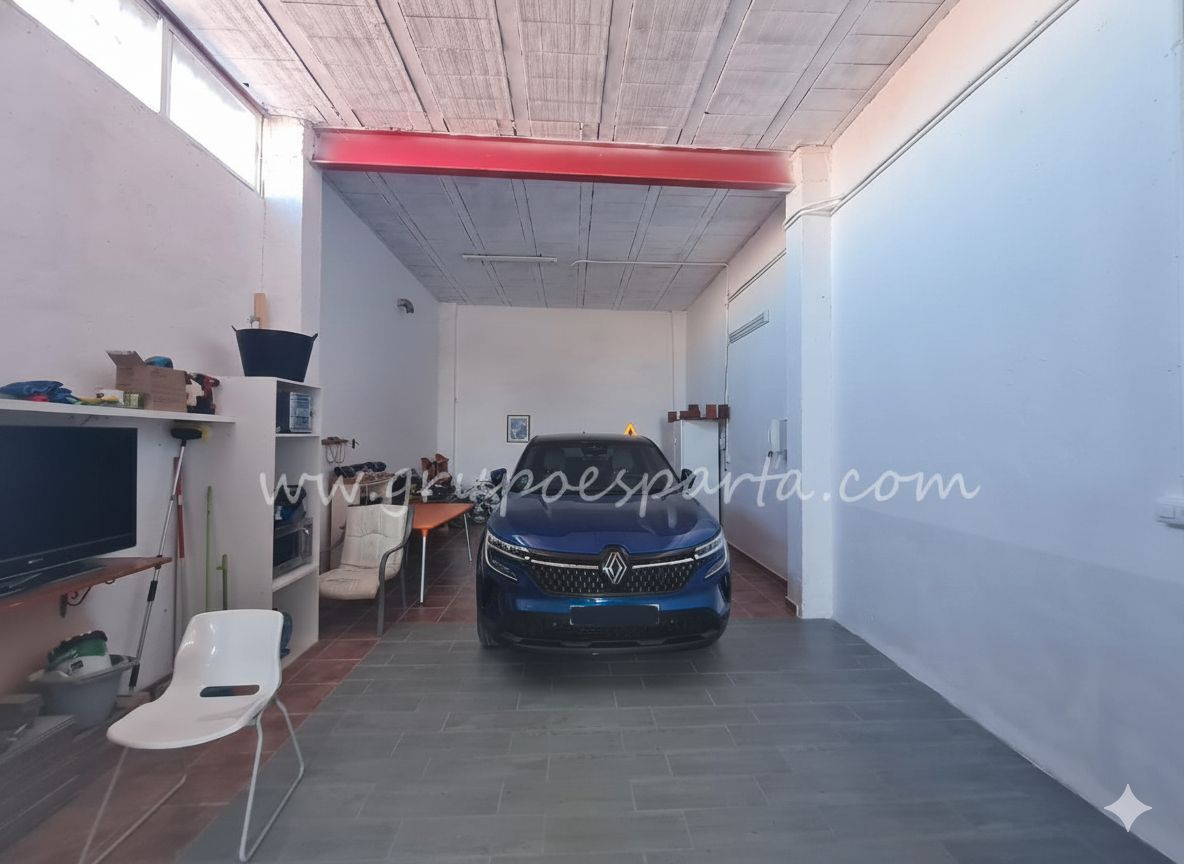 Nau industrial en venda en Santiponce