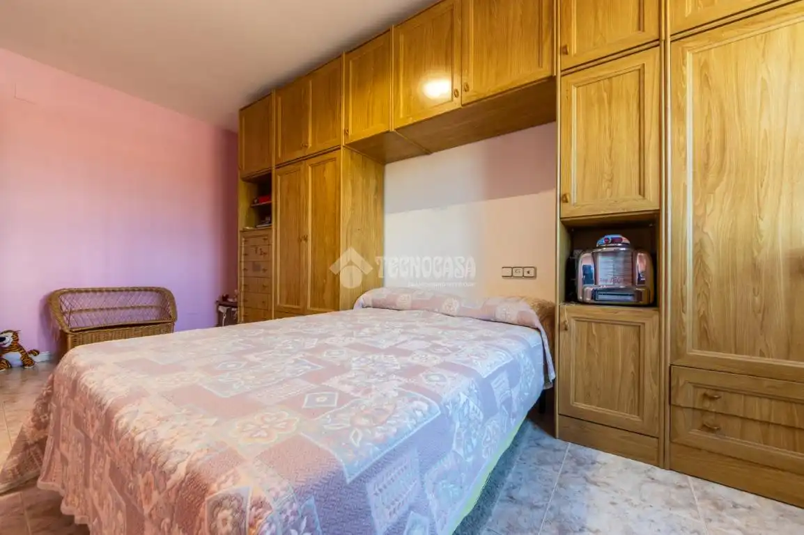 Habitación de Casa adosada en venta en Tarragona con Aire acondicionado