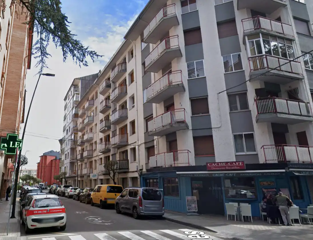 Pis en venda a Calle Oloron Santa María, imagen 3