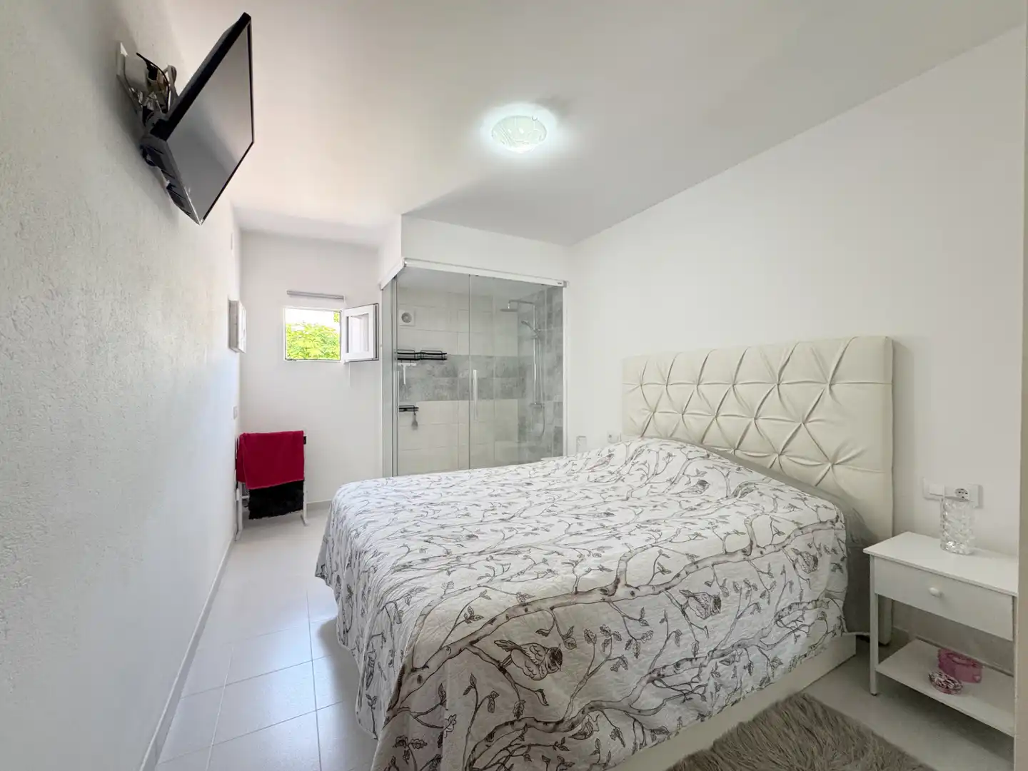 Dormitori de Casa adosada en venda en L'Escala amb Calefacció, Jardí privat i Terrassa