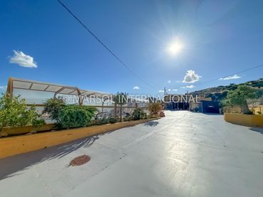 Xalet amb piscina en venda a Alameda Garapacha