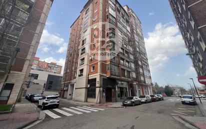 Vista exterior de Pis en venda en Burgos Capital amb Terrassa