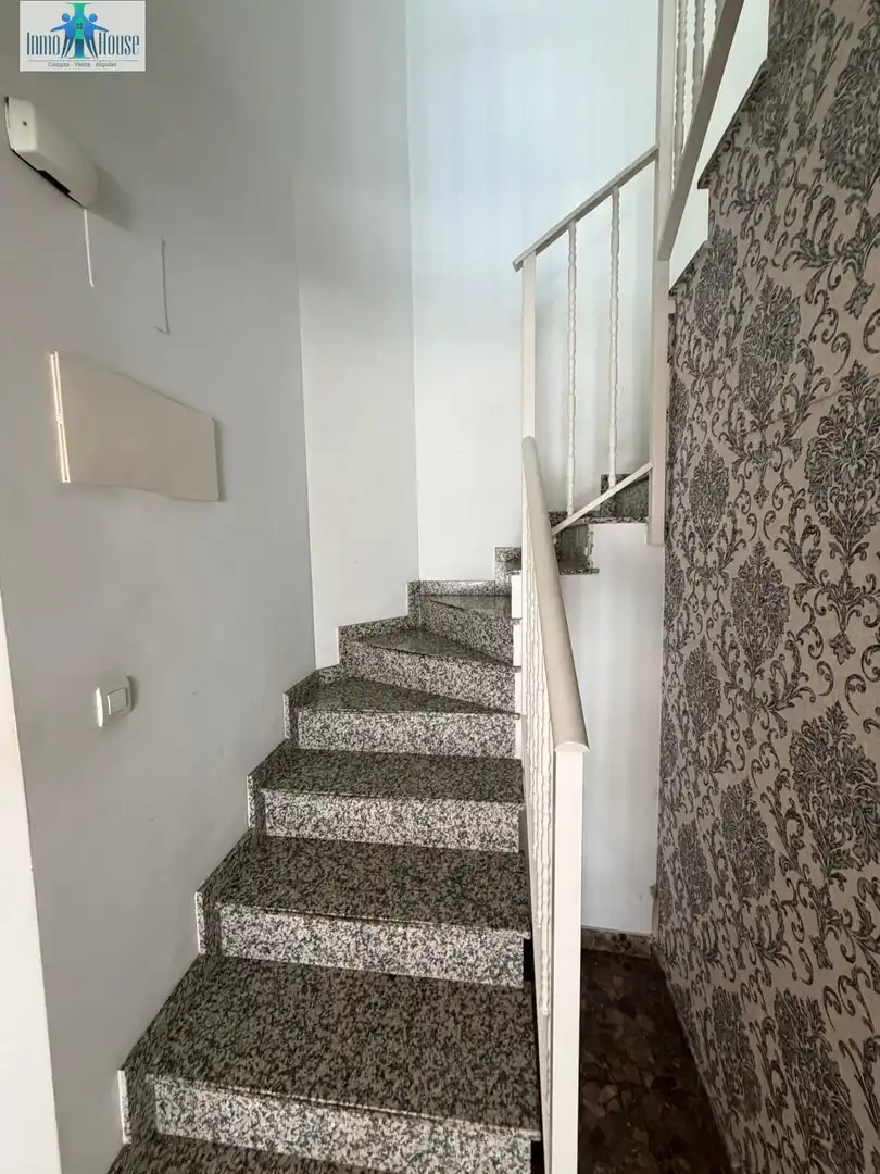 Dúplex en venta en Albacete con Calefacción y Amueblado