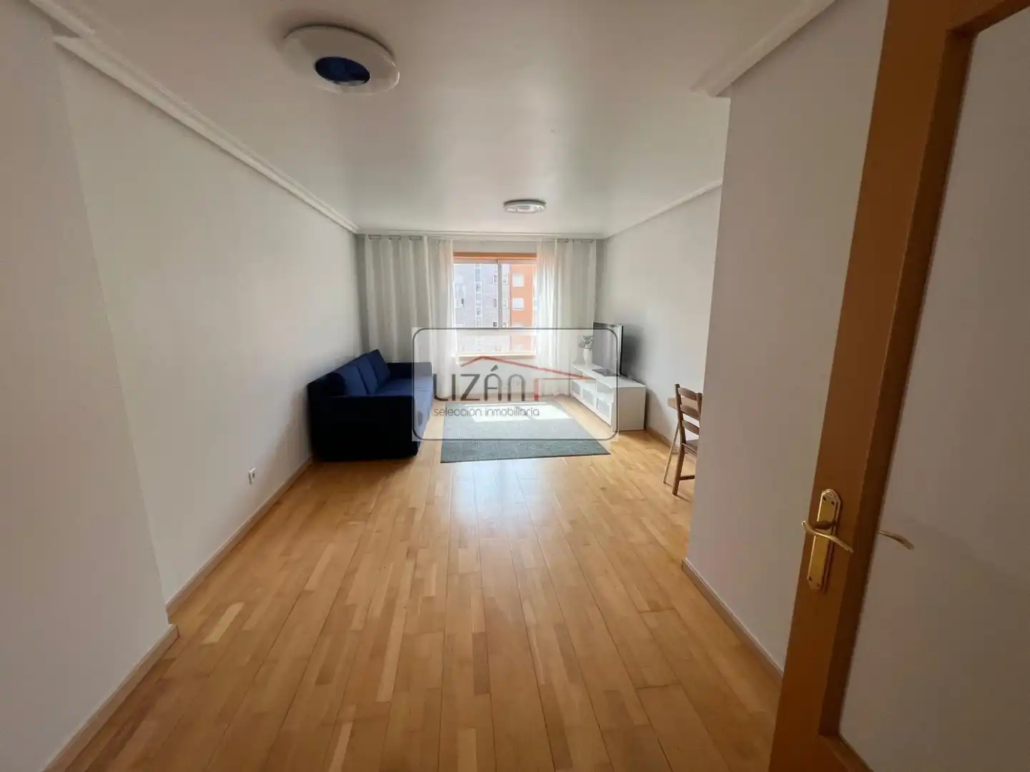 Dormitori de Pis en venda en Oviedo  amb Parquet