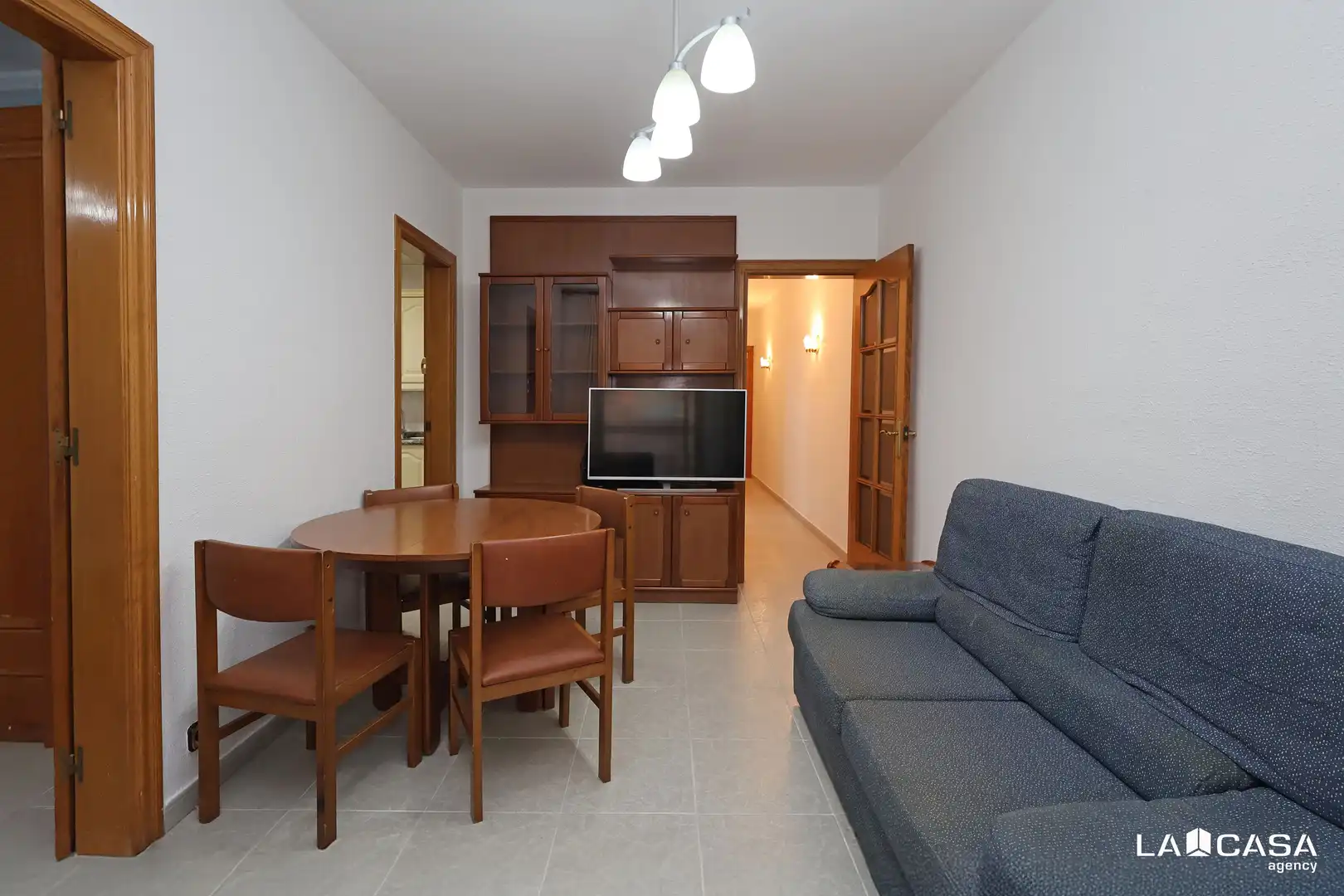 Sala de estar de Piso en venta en L'Hospitalet de Llobregat con Balcón