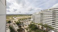 Vista exterior de Apartament en venda en  Madrid Capital amb Aire condicionat, Calefacció i Jardí privat