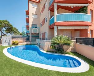 Piscina de Apartament en venda en Cambrils amb Aire condicionat, Calefacció i Terrassa