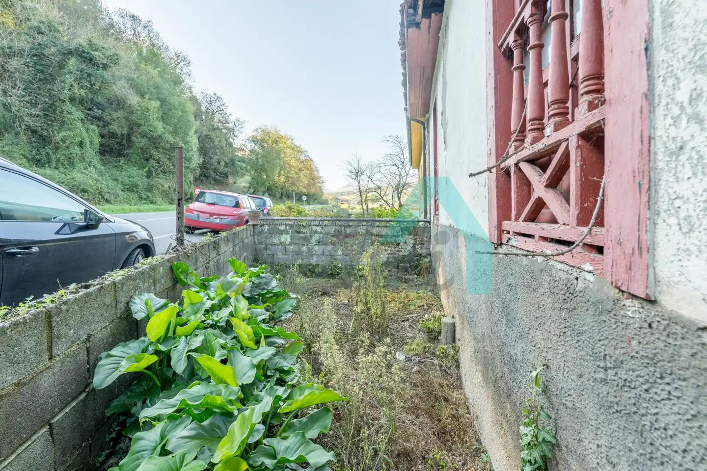 Einfamilien-Reihenhaus zum Verkauf in Belmonte de Miranda mit Parkett