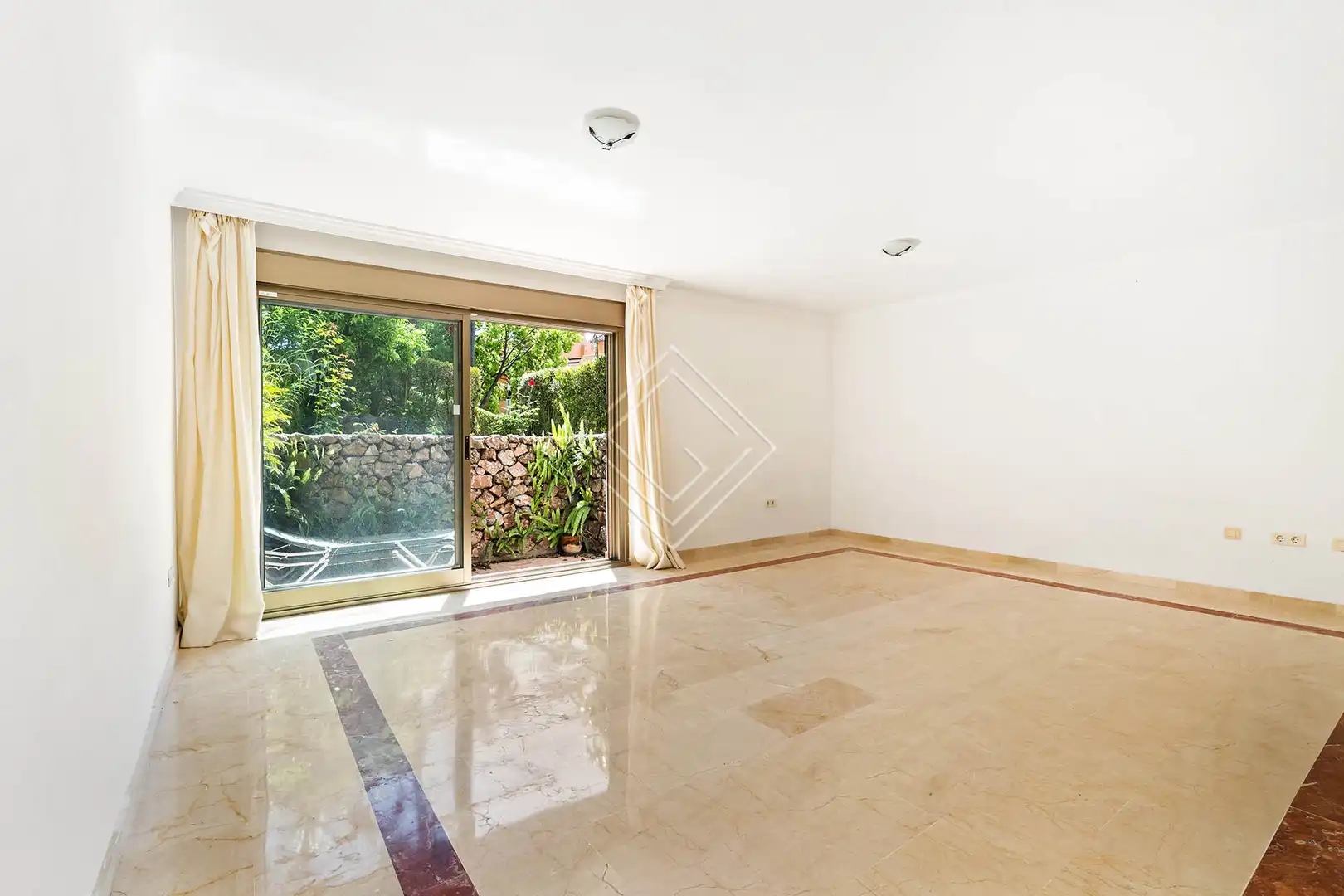 Chalet con piscina en venta en Milla de Oro, imagen 29