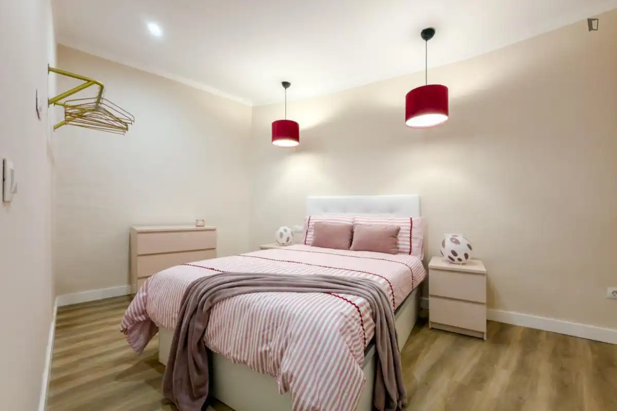 Dormitori de Apartament de lloguer en Barcelona amb Aire condicionat, Calefacció i Moblat