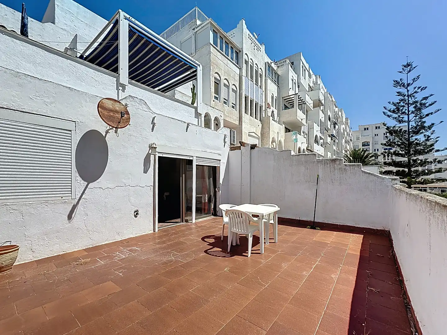 Terraza de Apartamento en venta en Roquetas de Mar con Jardín privado, Terraza y Amueblado