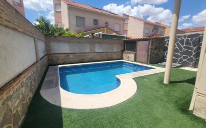 Swimming pool of Single-family semi-detached for sale in Illescas  with Air Conditioner, Terrace and Swimming Pool