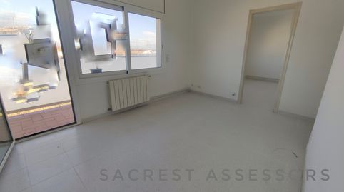 Foto 5 de Pis en venda a Plaça Esbert, 12, Sant Fost de Campsentelles, Barcelona