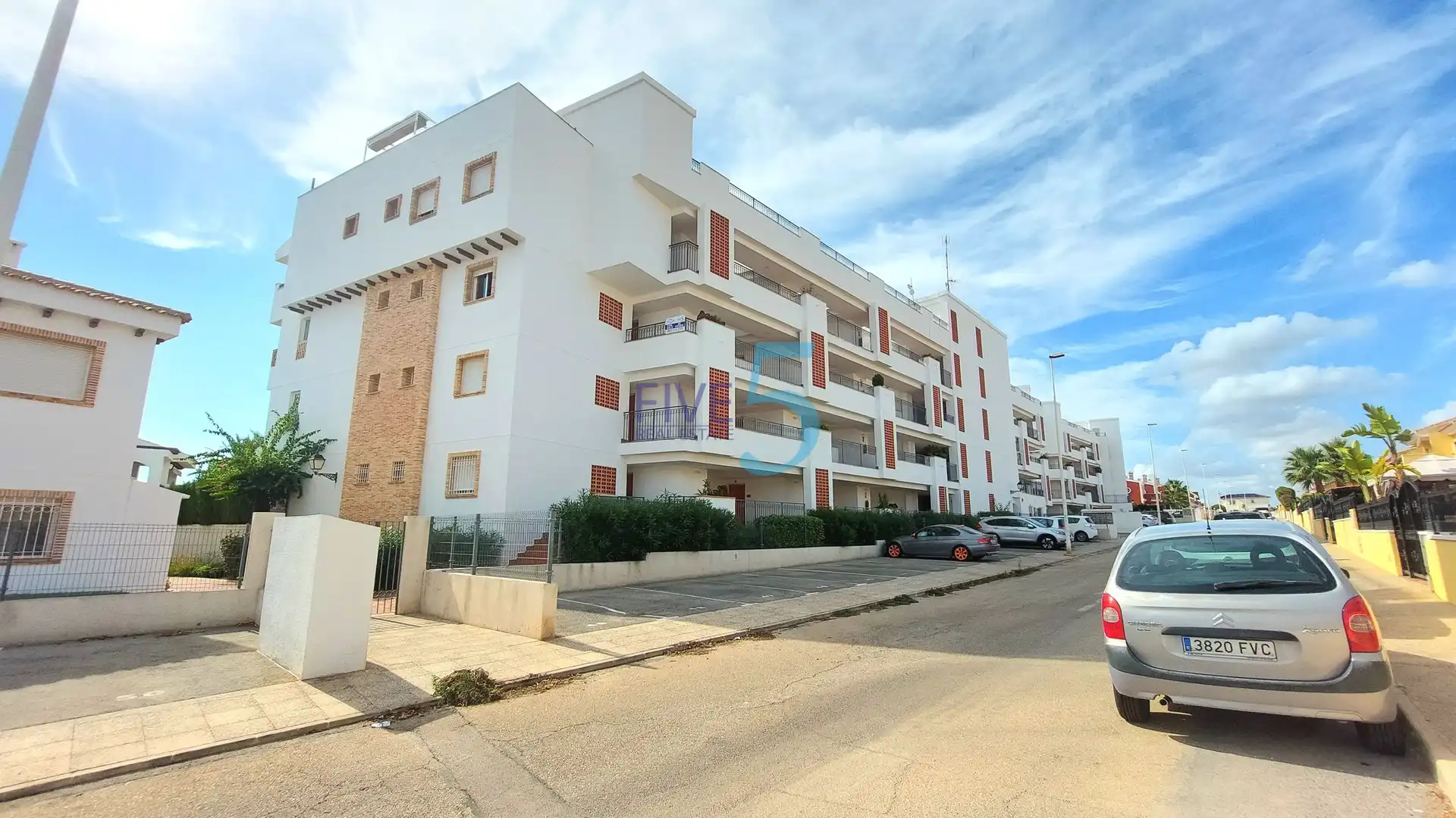 Piso con piscina en venta en Orihuela Costa, imagen 2