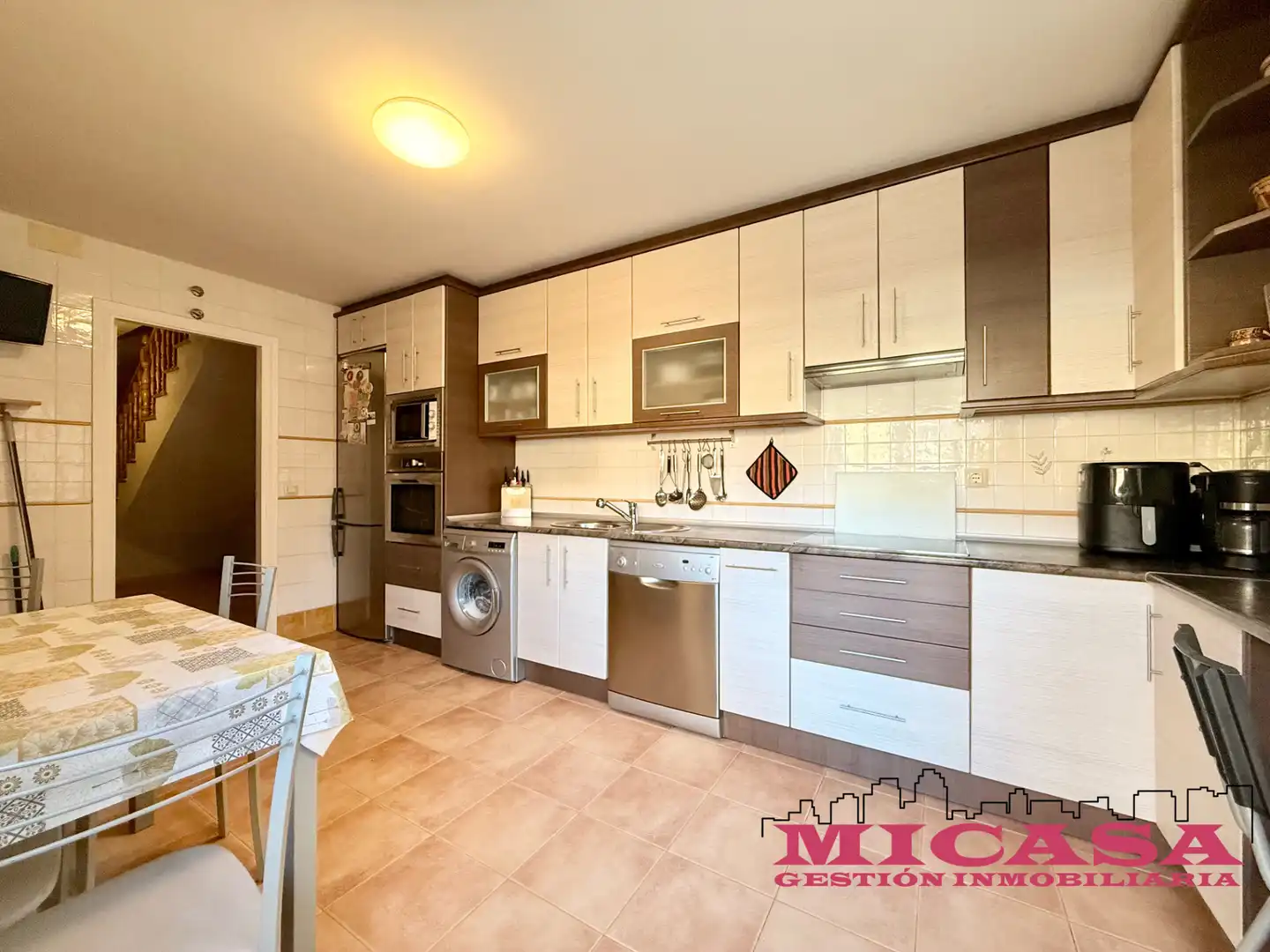 Cocina de Casa adosada en venta en Illescas con Aire acondicionado, Calefacción y Jardín privado