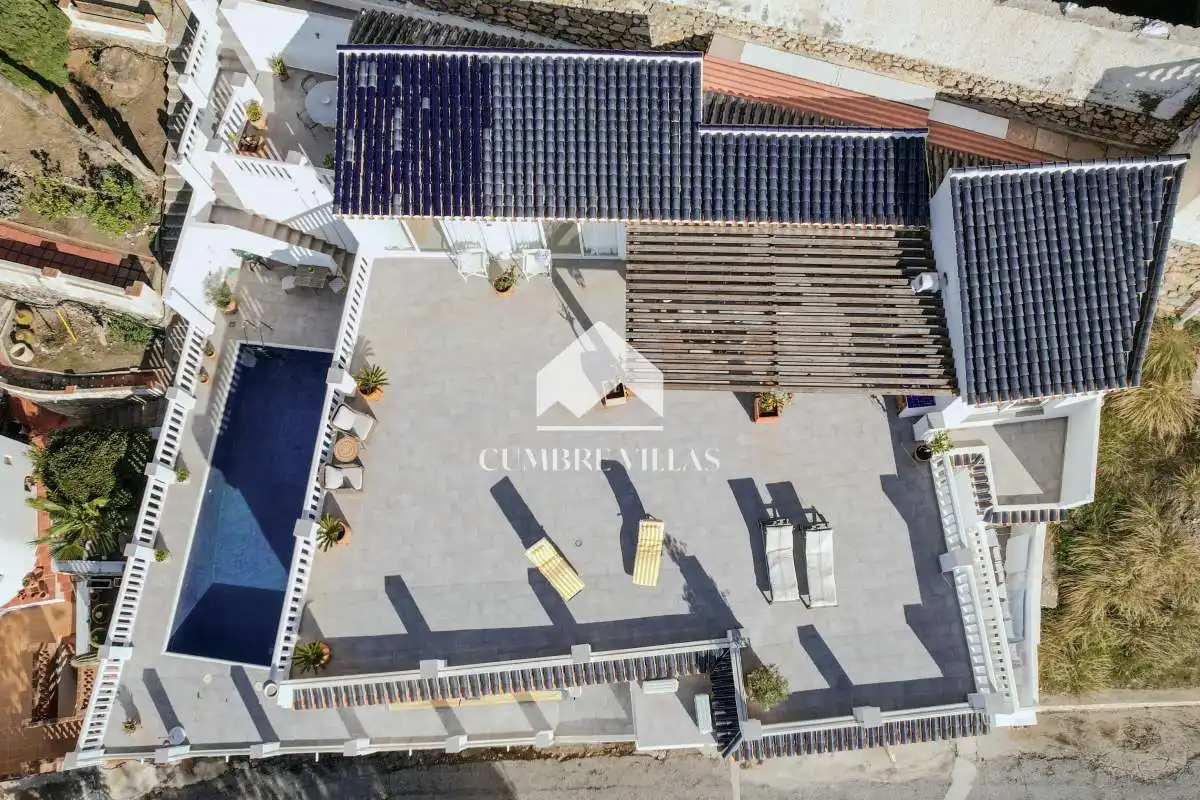 Vista exterior de Casa o xalet en venda en Almuñécar amb Terrassa, Traster i Internet