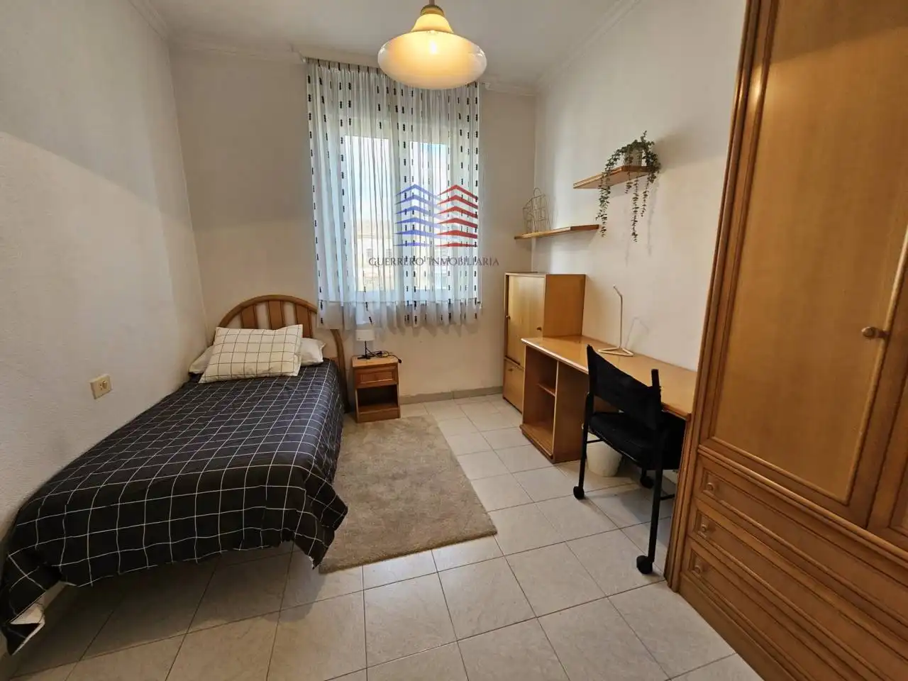 Habitación de Piso de alquiler en Ourense Capital  con Calefacción, Amueblado y Balcón