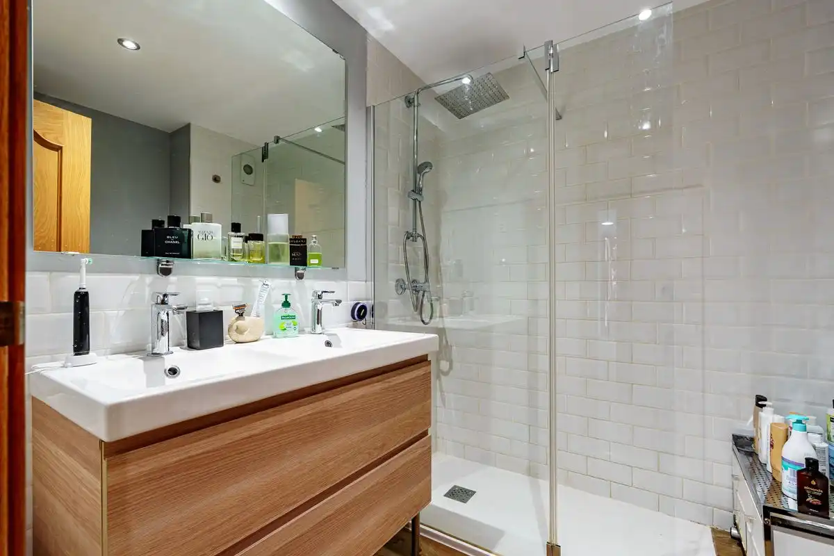 Bathroom of Flat for sale in Alcalá de Henares  with Air Conditioner, Heating and Private garden