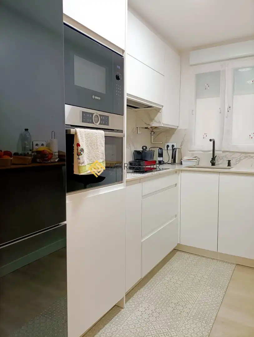 Kitchen of Flat for sale in Santander  with Heating
