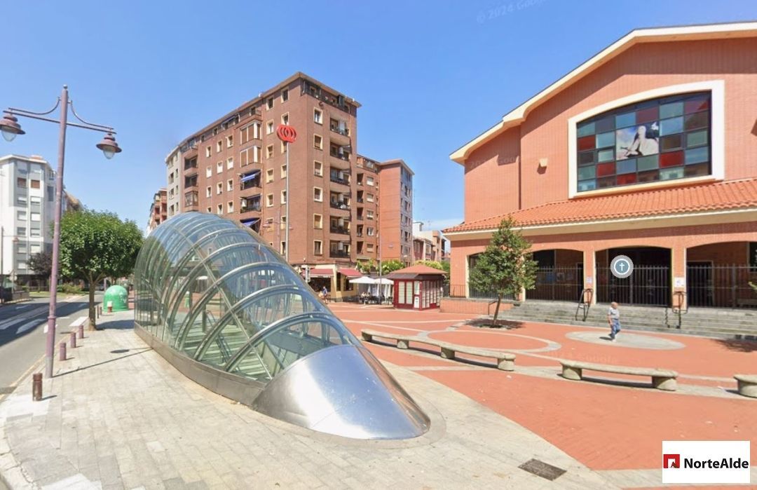 Exterior view of Flat for sale in Barakaldo   with Heating