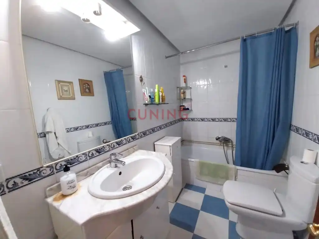 Baño de Ático en venta en Cáceres