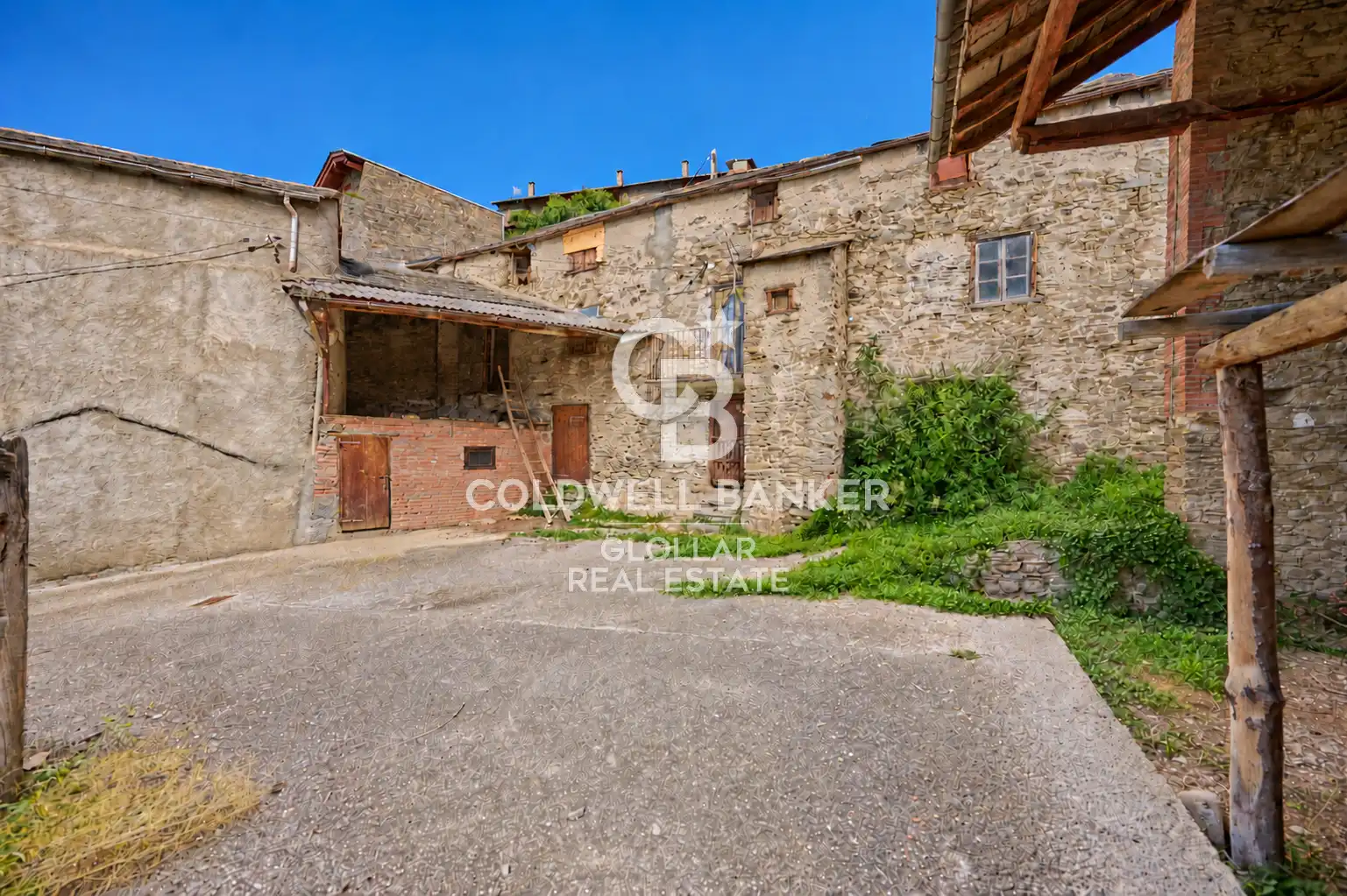 Vista exterior de Finca rústica en venda en Ger, Girona