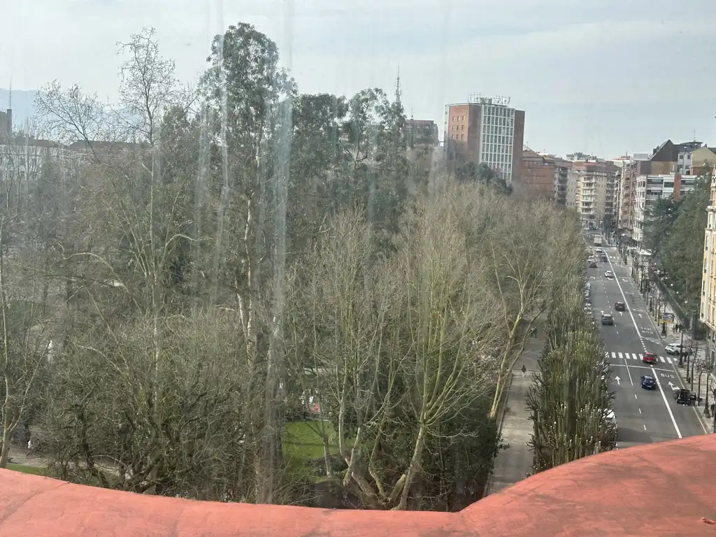Außenansicht von Maisonette zum Verkauf in Oviedo  mit Heizung und Parkett