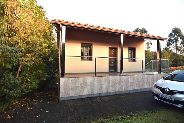 Casa-chalet en Venta en O Feal - Xubia