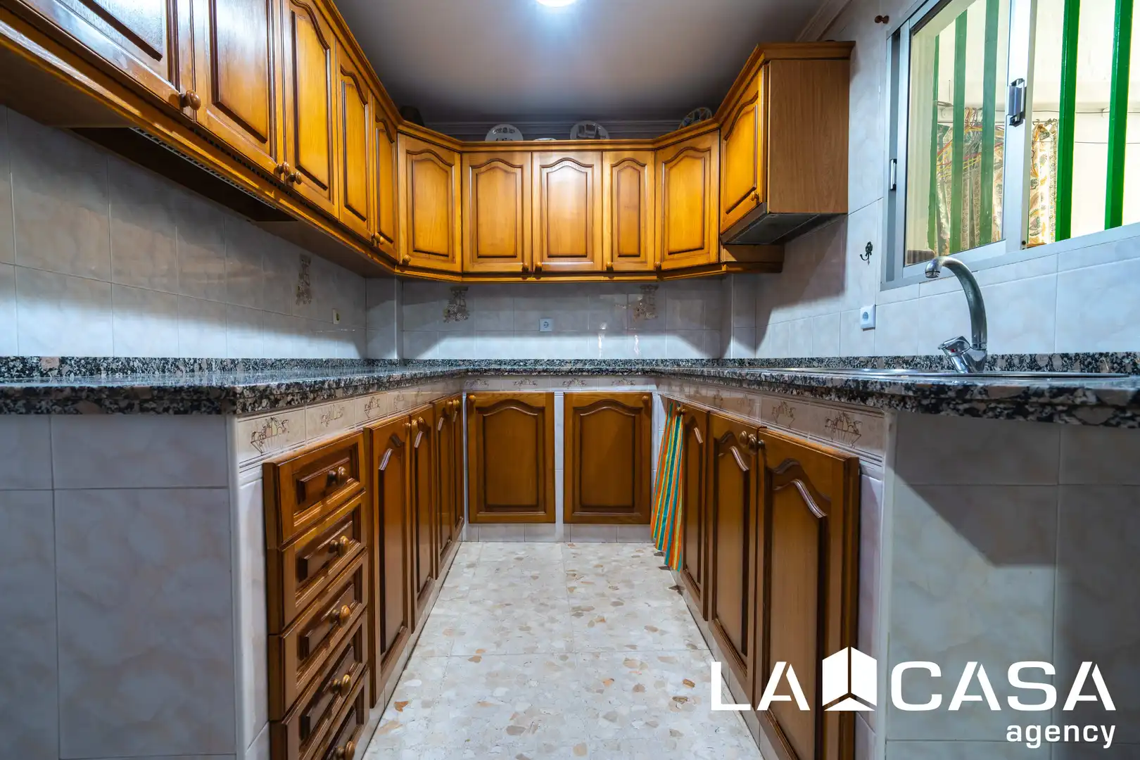 Cocina de Casa o chalet en venta en Sevilla con Aire acondicionado, Terraza y Balcón