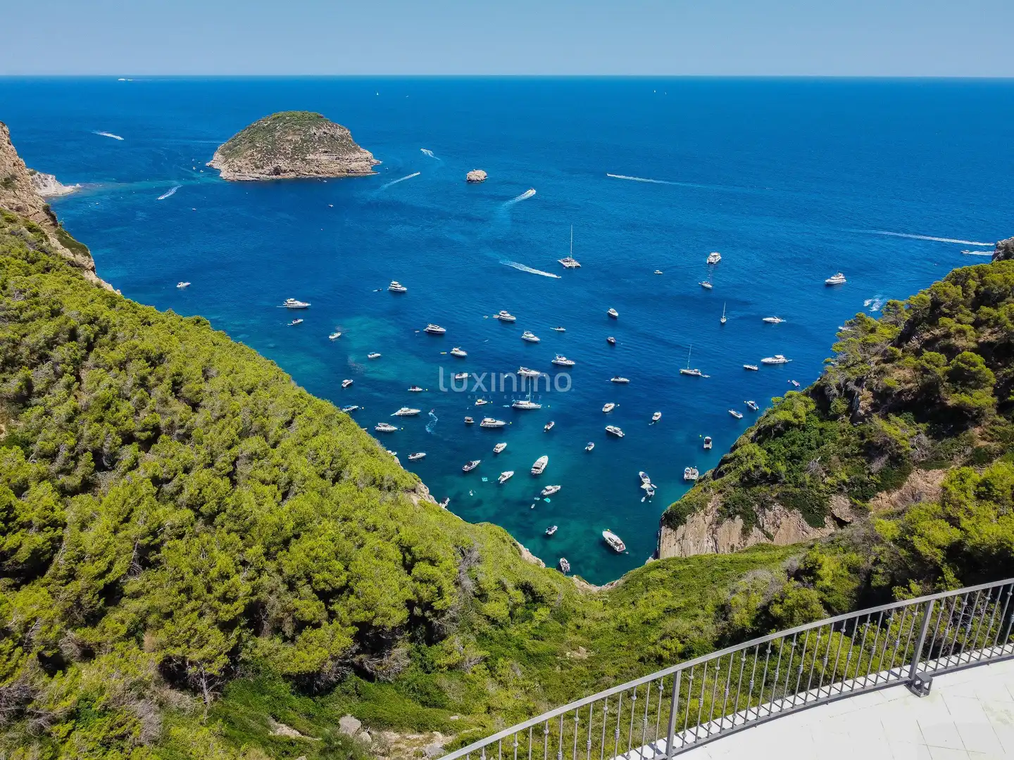 Vista exterior de Casa o xalet en venda en Jávea / Xàbia amb Aire condicionat, Jardí privat i Terrassa