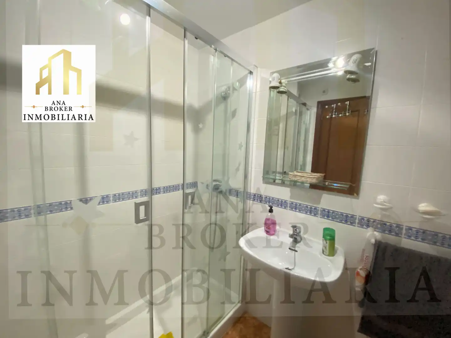Badezimmer von Wohnung zur Miete in Ronda mit Möbliert, Ofen und Waschmaschine
