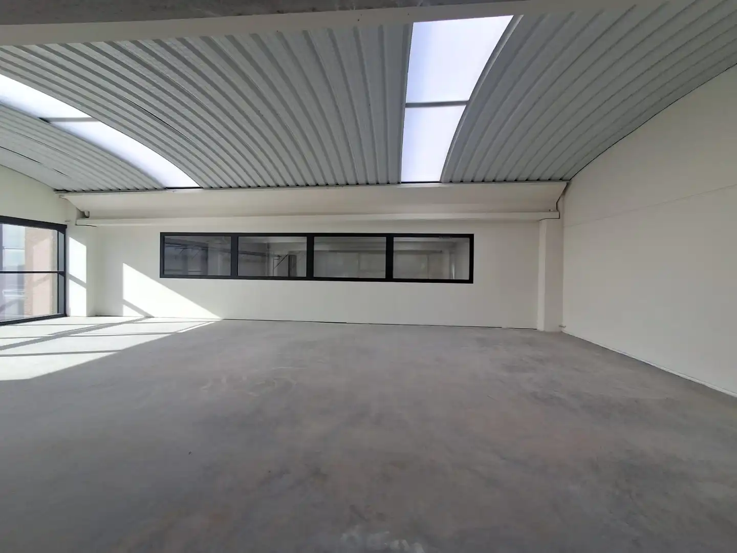 Nave industrial de alquiler en Sitges con Alarma