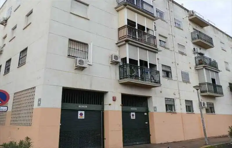Aparcament amb ascensor en venda a Este - Alcosa- Torreblanca, imagen 2