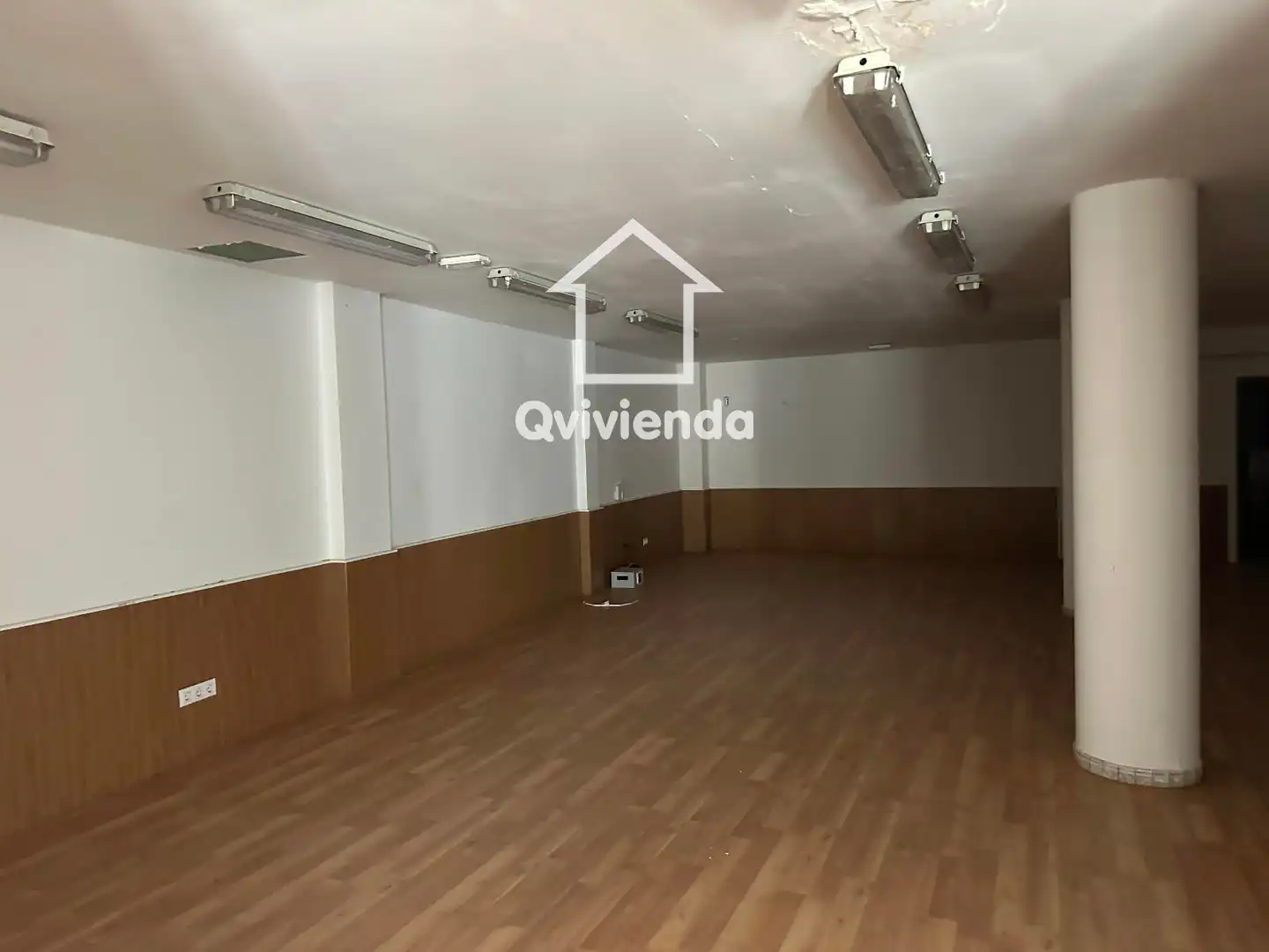 Local comercial de lloguer a Lluis Companys, imagen 4