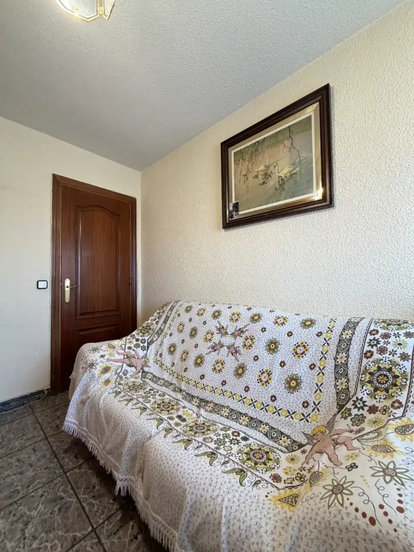 Habitación de Piso en venta en Madrid con Calefacción, Terraza y Amueblado