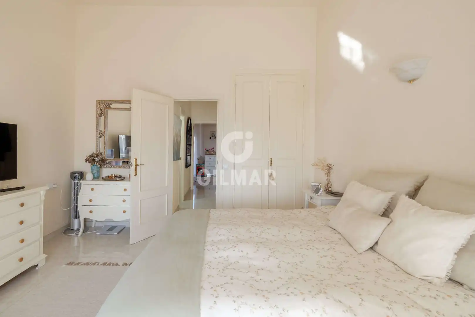 Schlafzimmer von Einfamilien-Reihenhaus zum Verkauf in Estepona