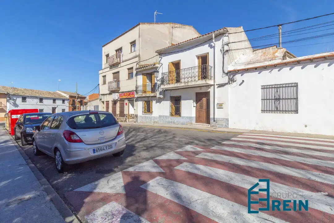 Exterior view of Houses for sale in Carranque  with Air Conditioner, Terrace and Furnished