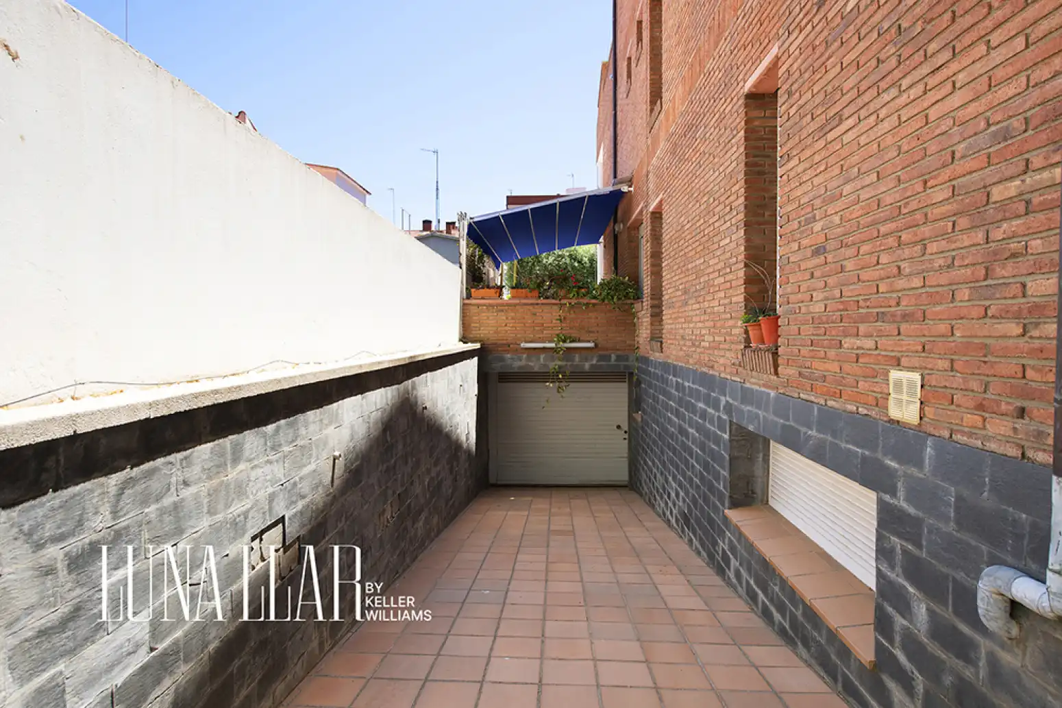 Exterior view of Houses for sale in Castelldefels  with Air Conditioner, Heating and Private garden