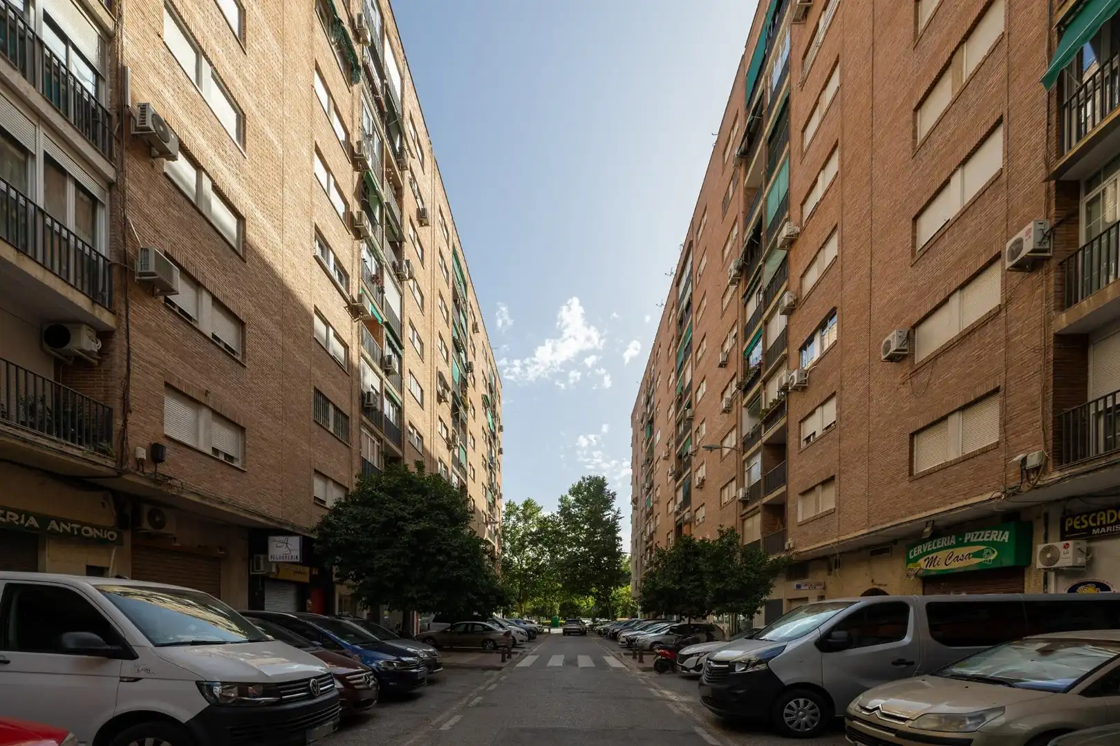 Außenansicht von Wohnung zum Verkauf in Granada mit Terrasse und Möbliert